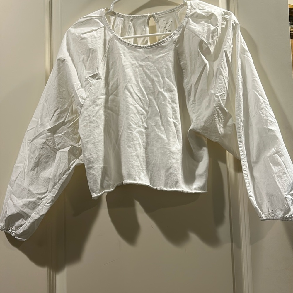 A New Day crop top Wide pleat shoulder sleeves elastic cuff raw rolled hem L
